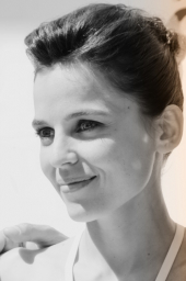 Elena Anaya image