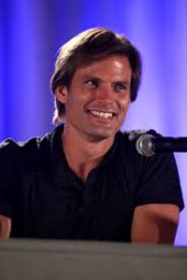 Casper Van Dien image