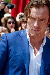 Toby Stephens image