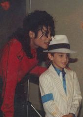 Leaving Neverland – Sezon 1