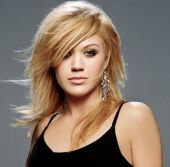 Kelly Clarkson image