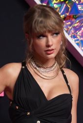 Taylor Swift image