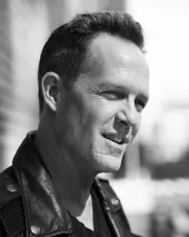 Dean Winters image