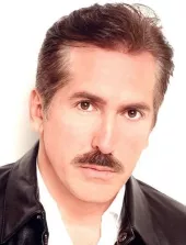 Roberto Escobar image