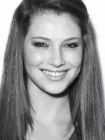 Zoe Levin image