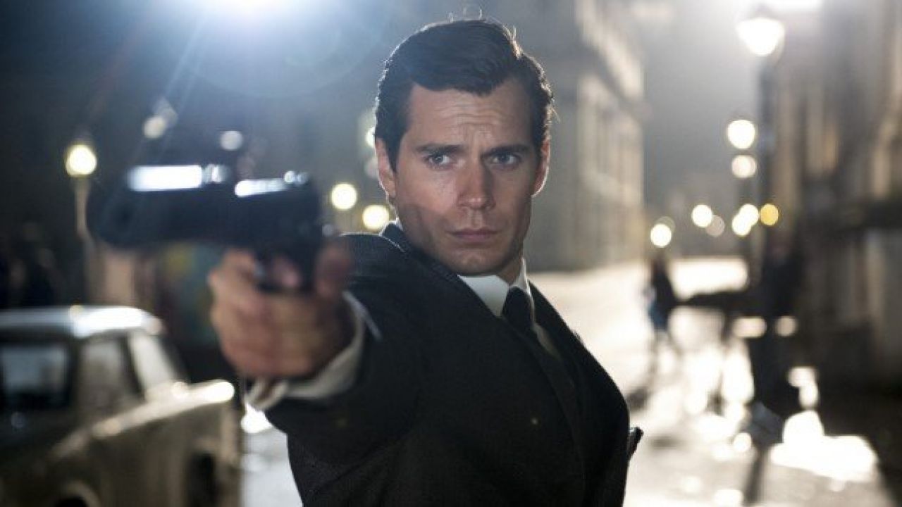 Henry Cavill mówi: "Bond, James Bond". Wideo ze starego przesłuchania do roli agenta 007 w sieci