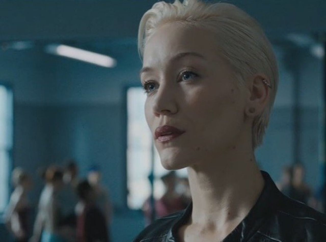 Marina Benedict i Benjamin Stockham w 4. sezonie Gotham