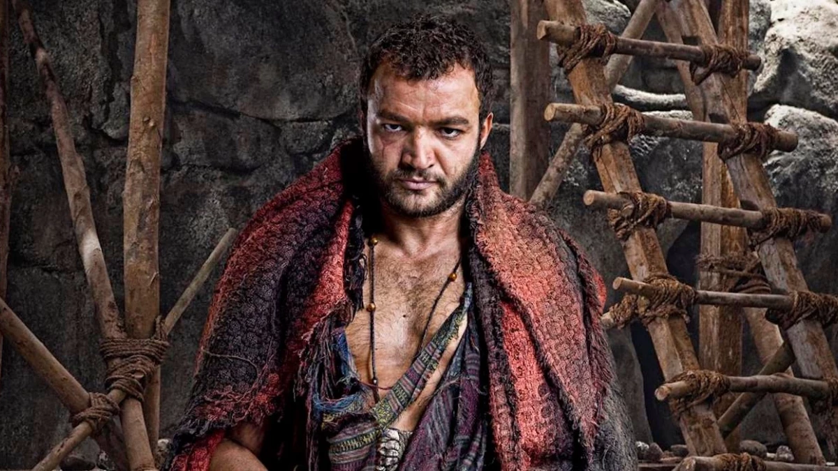 Nick Tarabay powraca na arenę! Teaser i zdjęcia Spartakus: House of Ashur