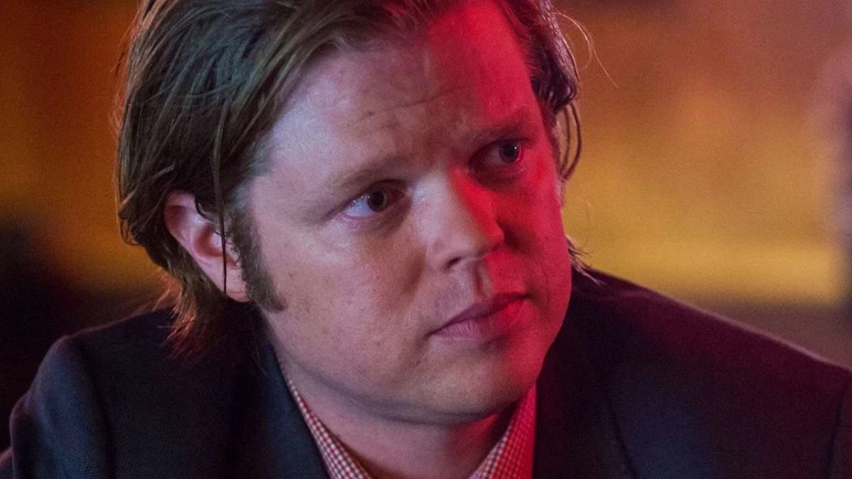 Daredevil: Odrodzenie - Charlie Cox reaguje na teorię fanów o Foggym. Jego odpowiedź budzi podejrzenia