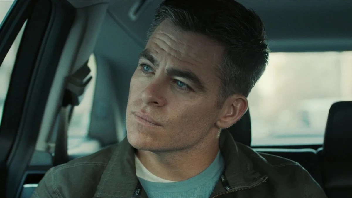 Bankier kontra gangsterzy. Chris Pine szykuje film akcji