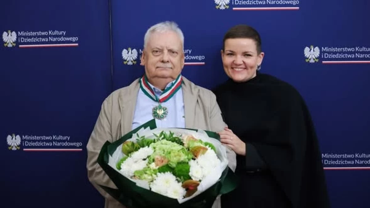 Andrzej Sapkowski otrzymał Złoty Medal. Prestiżowe wyróżnienie dla twórcy Wiedźmina
