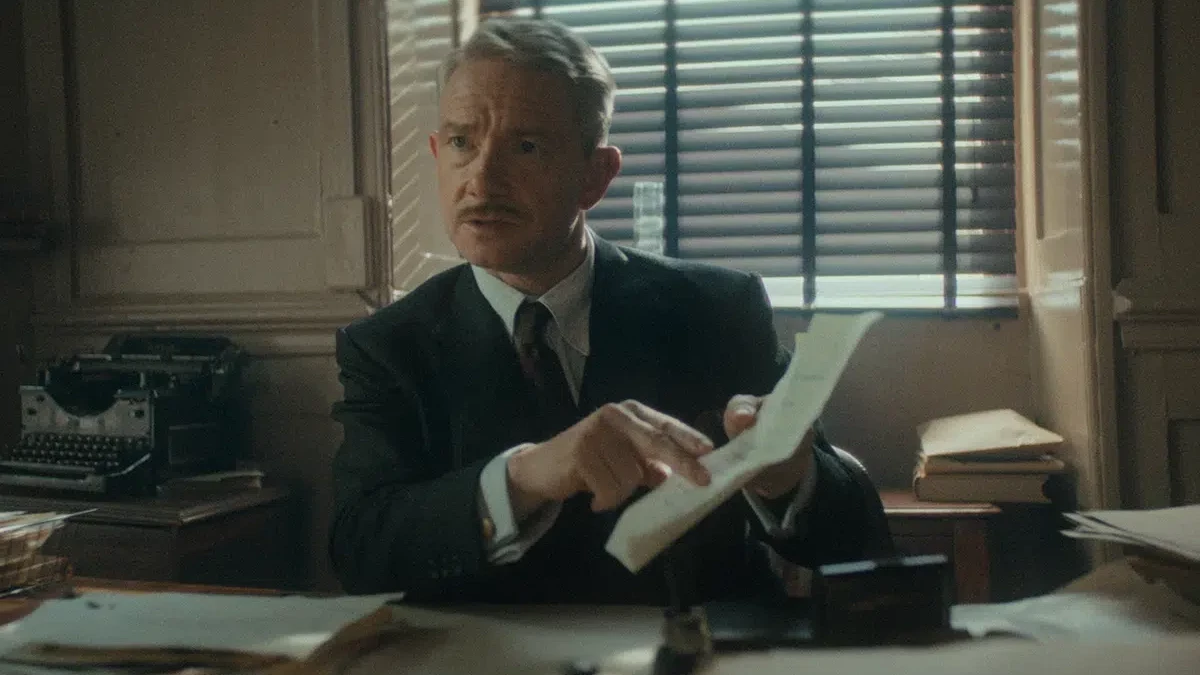 Martin Freeman znów w kryminale. Zwiastun serialu Siedem zegarów Agathy Christie