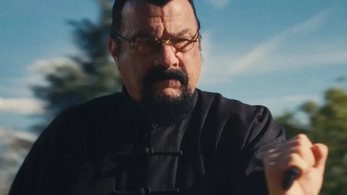 Kontrowersyjny Steven Seagal wraca po 6 latach. Są pierwsze zdjęcia z nowego filmu