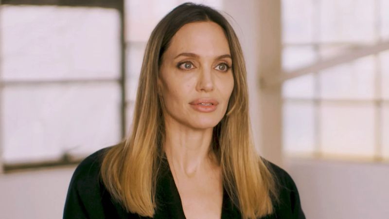 Angelina Jolie Angelina Jolie: Moi najlepsi przyjaciele to uchodźcy. Ma dość Hollywood - porzuci aktorstwo na zawsze? - naEKRANIE.pl