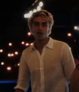 Joseph Zada (Haymitch Abernathy) w serialu Byliśmy łgarzami