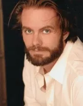 Garret Dillahunt