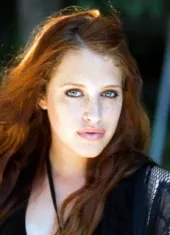 Carly Chaikin