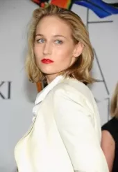 Leelee Sobieski