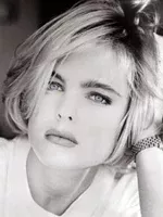 Erika Eleniak