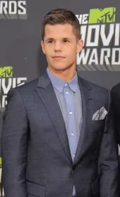 Charlie Carver