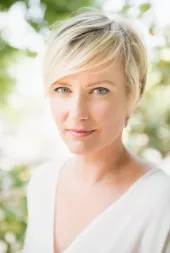 Emily Holmes