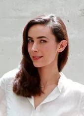 Geraldine Hakewill