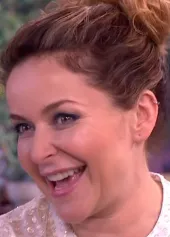Julia Sawalha
