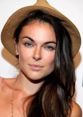 Serinda Swan