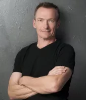 Stephen Bogaert