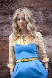 Fiona Button