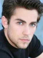 Evan Dumouchel
