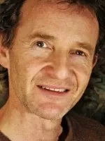 Anton Lesser