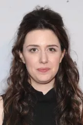 Zoë Worth