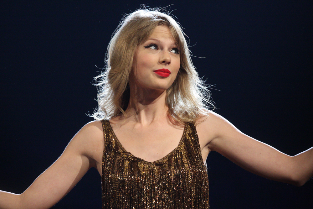 The Eras Tour - na czym polega fenomen Taylor Swift? Ukradnie ci dziewczynę i spienięży paskudnego ex