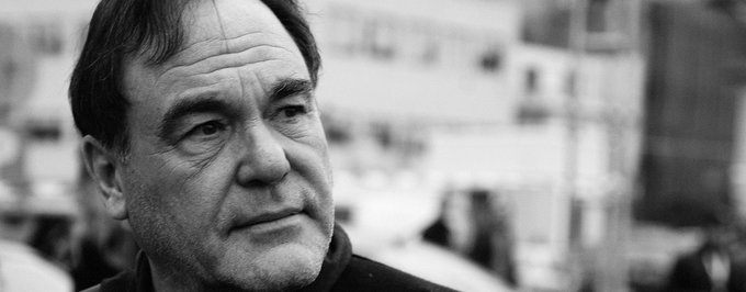    Oliver Stone krytykuje przemoc z finału „Breaking Bad”
