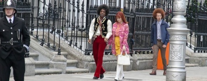 Andre Benjamin na zdjęciu jako Jimi Hendrix