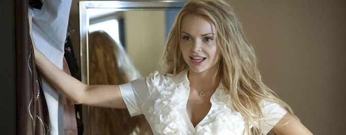     Iza Miko w „Nie z tego świata”