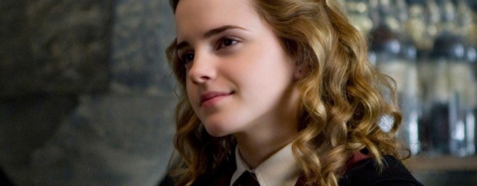     Emma Watson w filmie historycznym. Pierwsze zdjęcie z dramatu „Colonia”