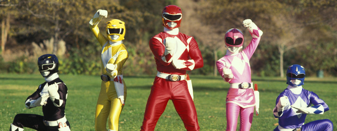     Amy Jo Johnson znów w kostiumie z „Power Rangers” – zobacz wideo