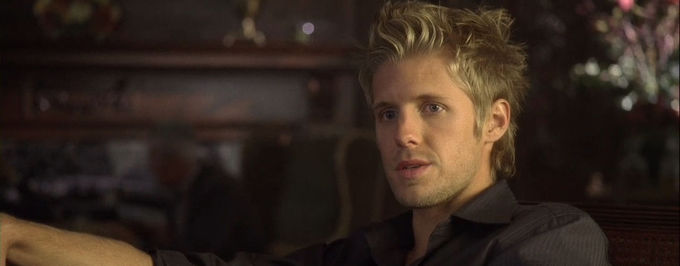     Matt Barr dołącza do obsady pilota serialu o handlu narkotykami