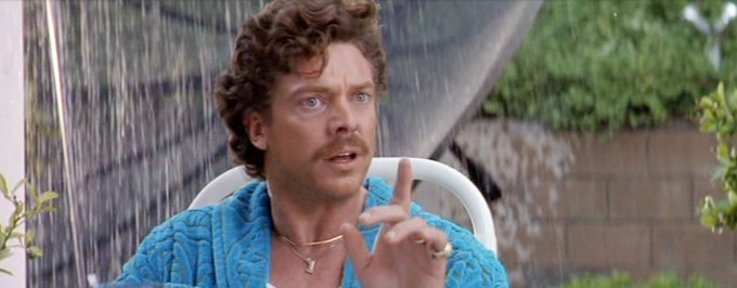     Christopher McDonald z rolą w pilocie TNT o handlu narkotykami