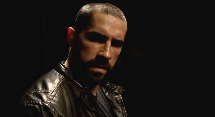     „Close Range” – Scott Adkins zabija wrogów w znakomitej scenie akcji! Zobacz klip