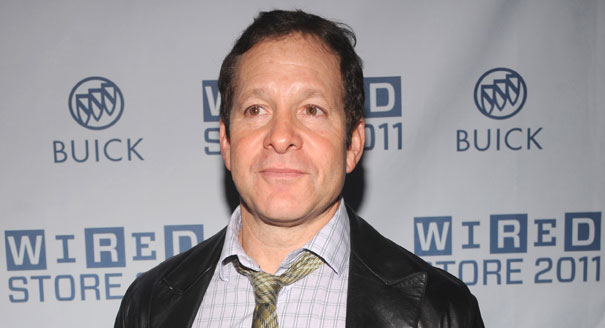     Steve Guttenberg z „Akademii policyjnej” zagra gościnnie w serialu „Tajemnice Laury”