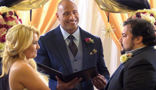Dwayne Johnson udzielił ślubu superfanowi! Zobacz wideo