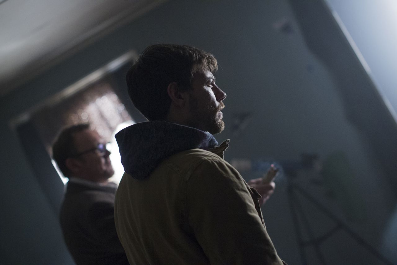 „Outcast” – nowy zwiastun serialu twórcy „The Walking Dead”