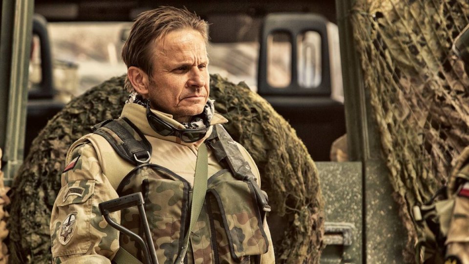     Bartłomiej Topa: „Ten film jest hołdem dla weteranów” – wywiad z gwiazdą filmu „Karbala”