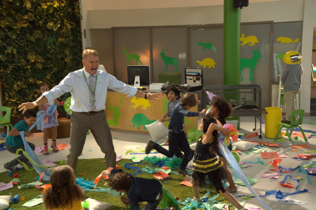     Pierwszy zwiastun filmu Gliniarz w przedszkolu 2