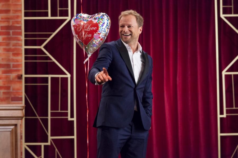     Najlepsze filmy i seriale z Maciejem Stuhrem