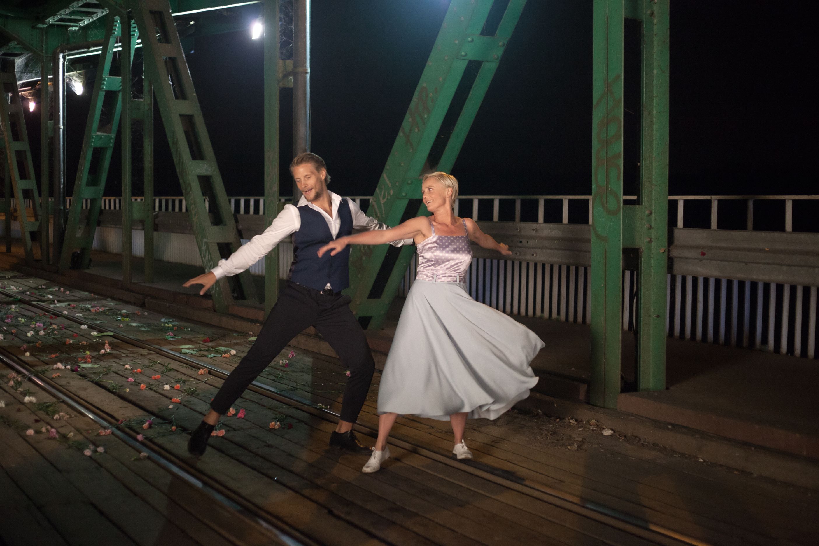     Zwiastun polskiego musicalu #WSZYSTKOGRA