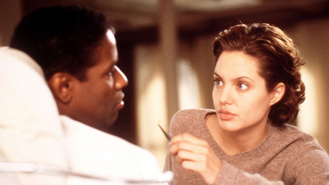     Kolekcjoner kości jako serial. NBC zamawia odcinek pilotowy